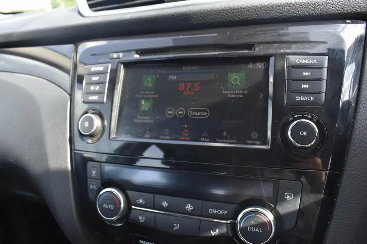 2021-nissan-qashqai-13-dig-t-acenta-premium-140ps-big-23