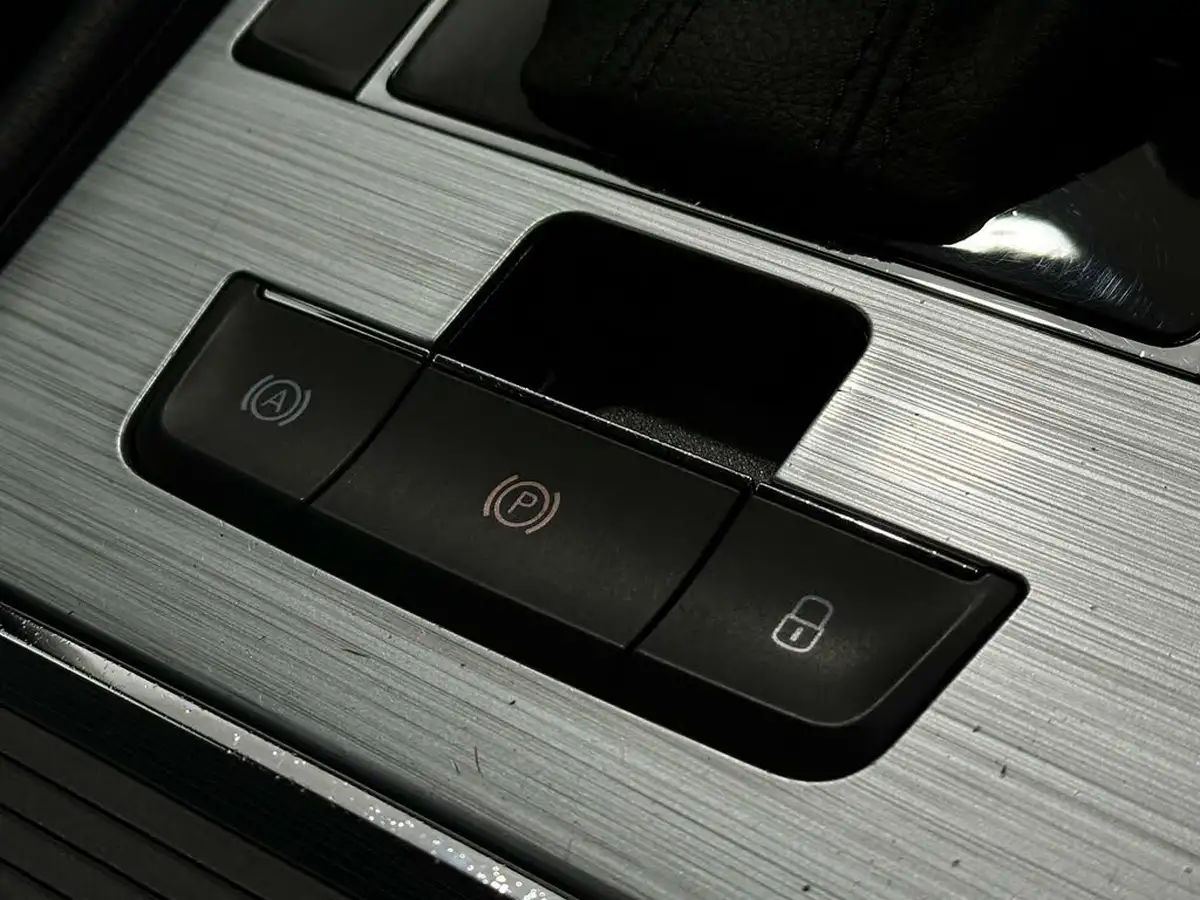2020-skoda-superb-14-tsi-se-technology-estate-big-18