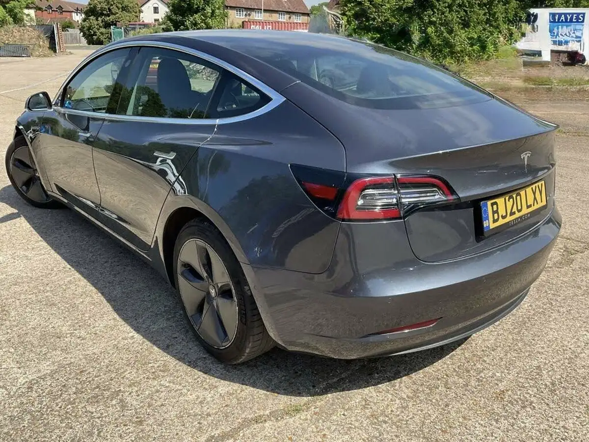 2020-tesla-model-3-e-long-range-big-4