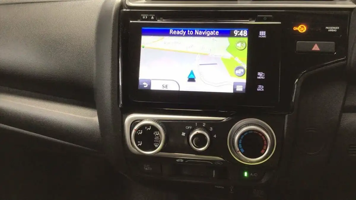 2019-honda-jazz-13-i-vtec-se-navi-big-16