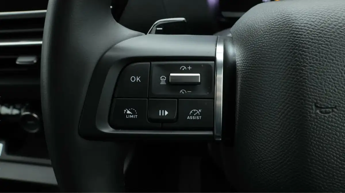 2023-citroen-c4-12-puretech-c-series-edition-eat8-big-23