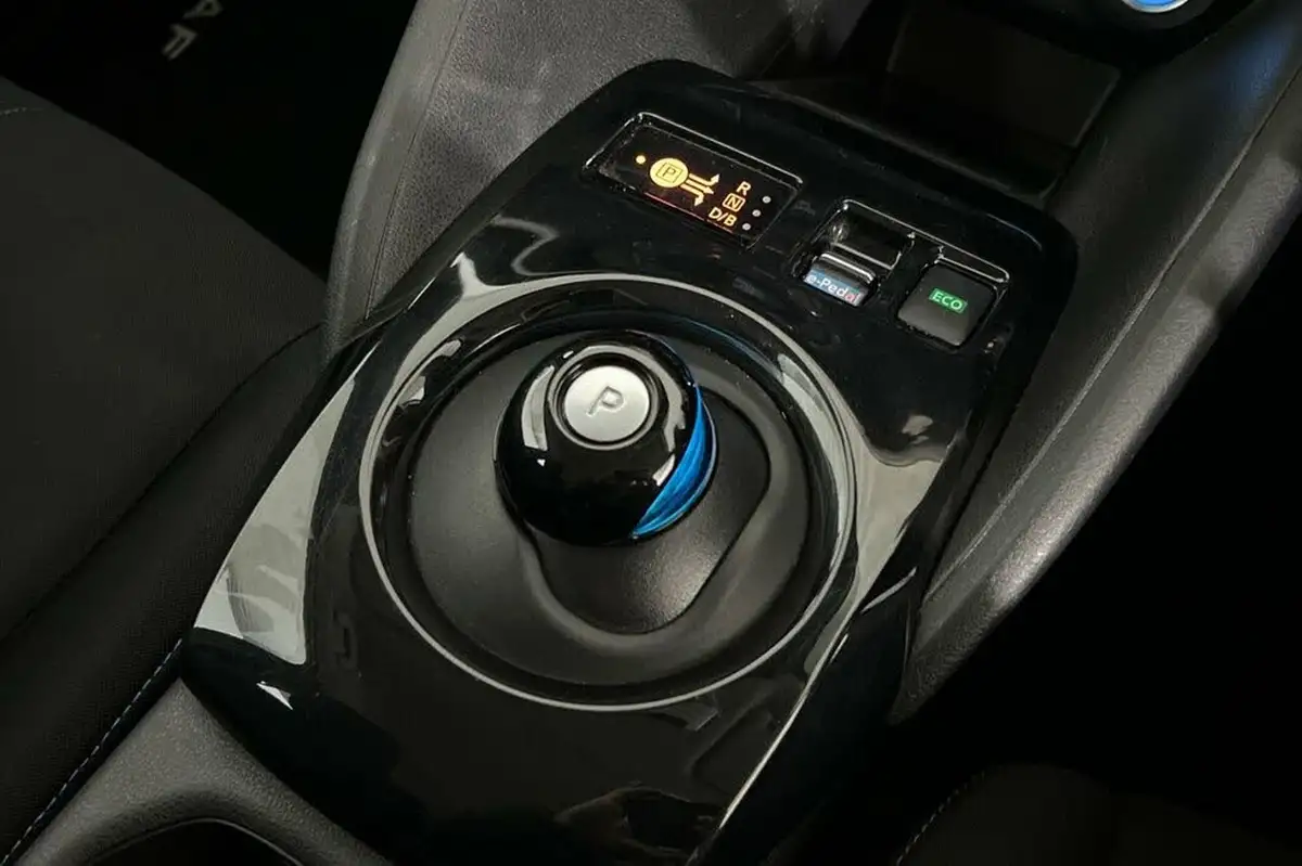 2019-nissan-leaf-e-acenta-big-29