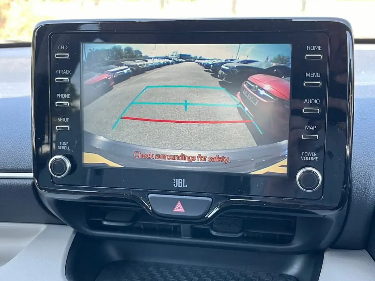 2021-toyota-yaris-15-vvt-i-excel-big-25