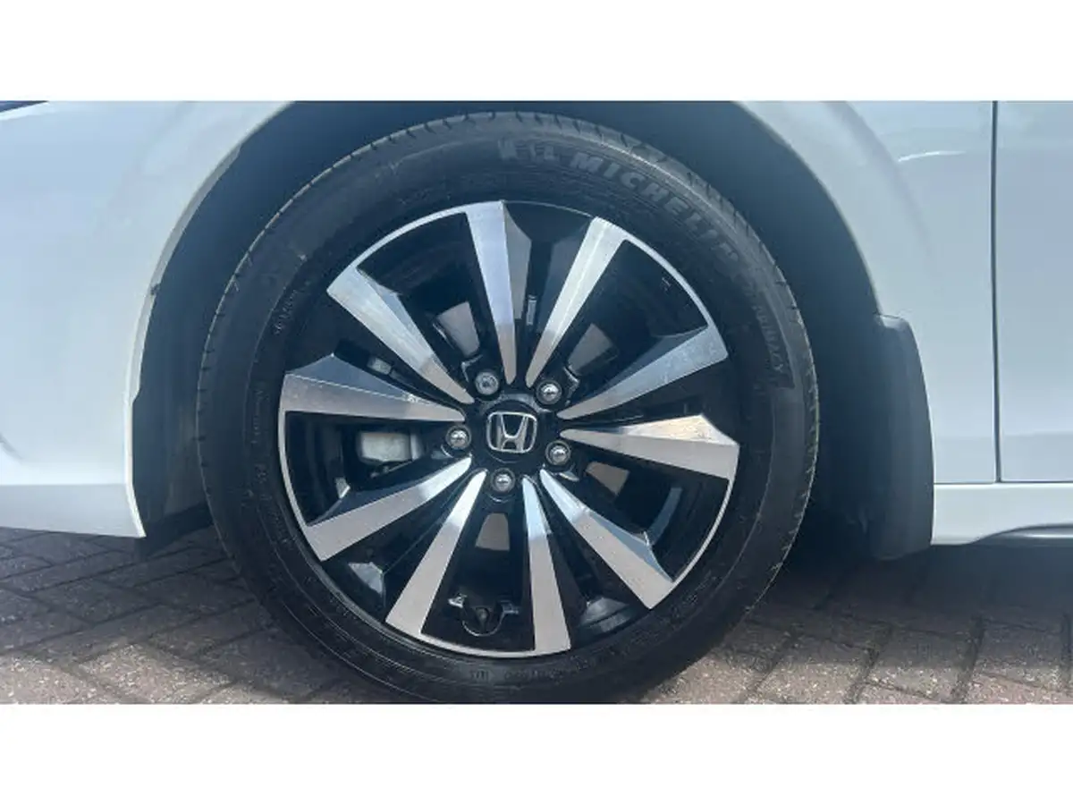 2025-honda-civic-20-i-mmd-elegance-big-8