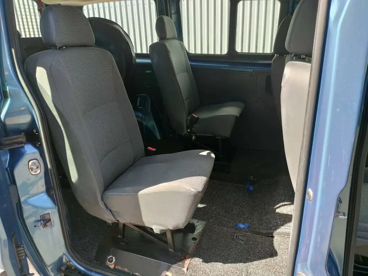 2011-peugeot-expert-tepee-16td-tepee-comfort-l2-big-25