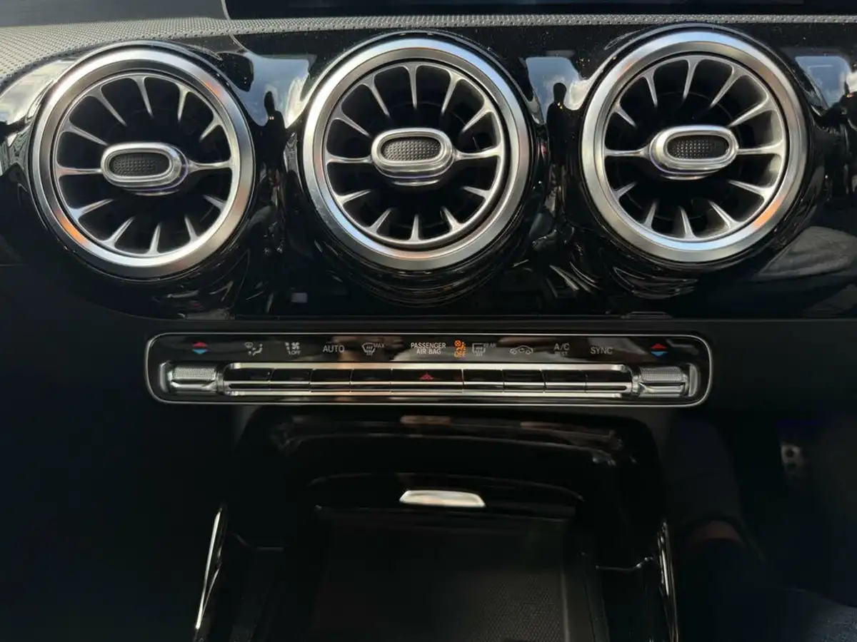 2019-mercedes-benz-a-class-20-a35-amg-premium-plus-hatchback-5d-big-62