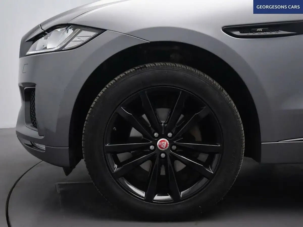 2019-jaguar-f-pace-20-i4d-chequered-flag-180ps-big-16