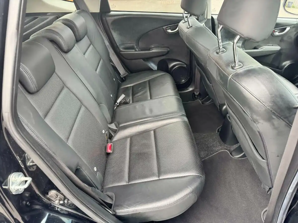 2014-honda-jazz-14-exl-cvt-big-20