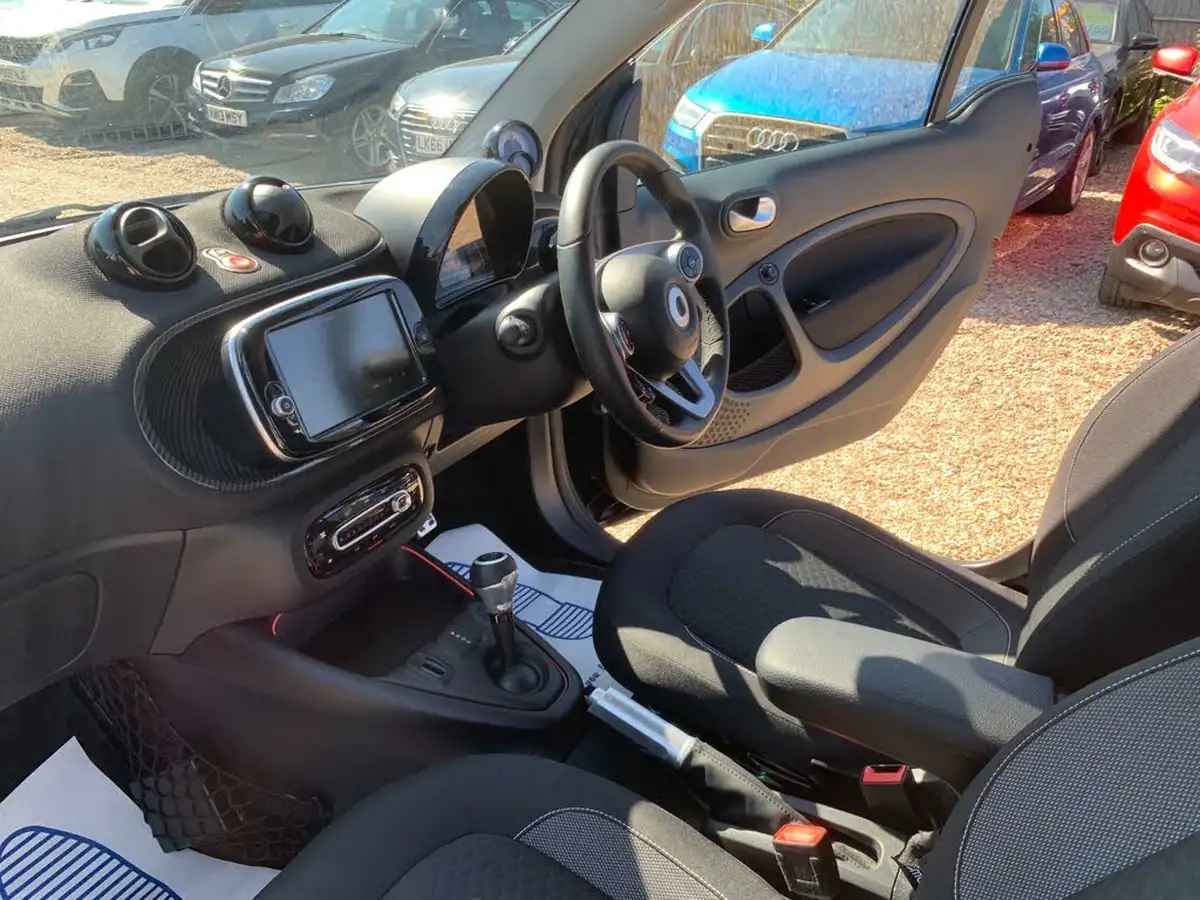 2021-smart-fortwo-eq-brabus-line-coupe-big-29