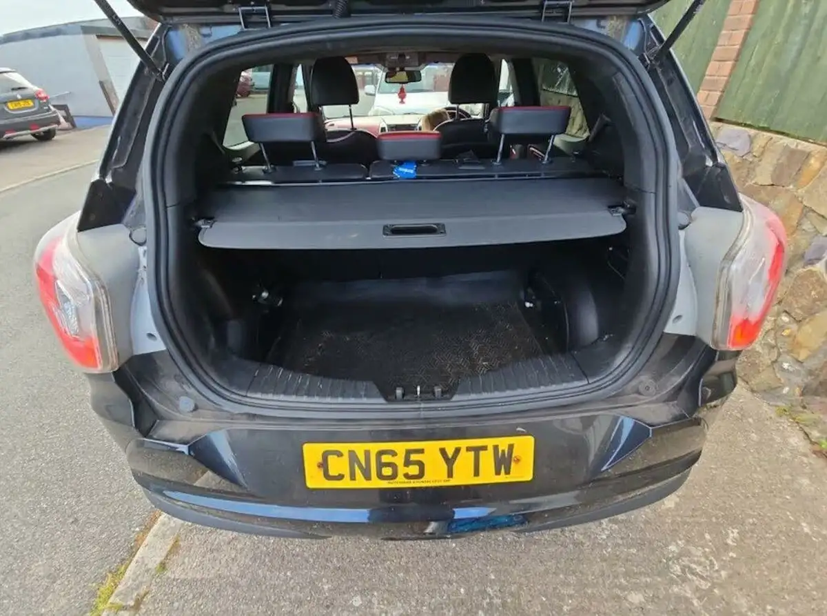 2015-kgm-ssangyong-tivoli-16-elx-auto-big-7