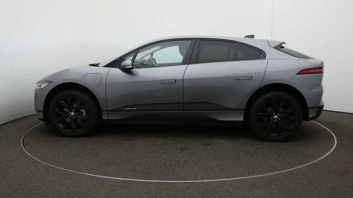 2021-jaguar-i-pace-ev400-se-big-46