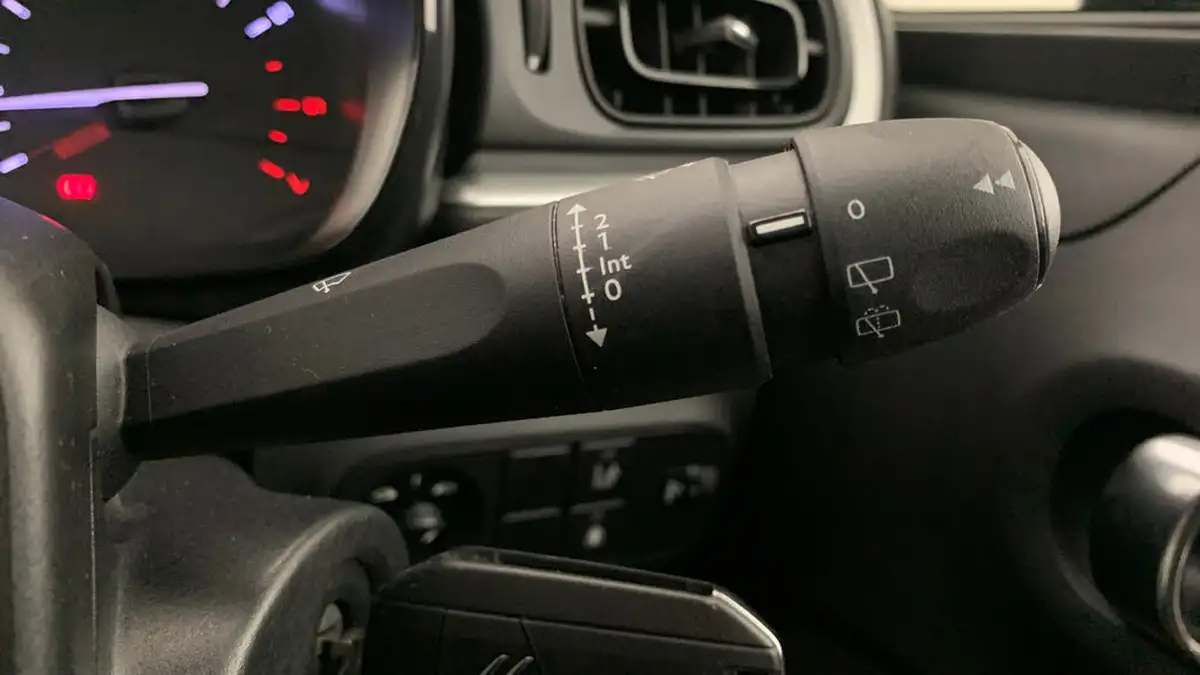 2017-citroen-c3-12-puretech-feel-82ps-big-33