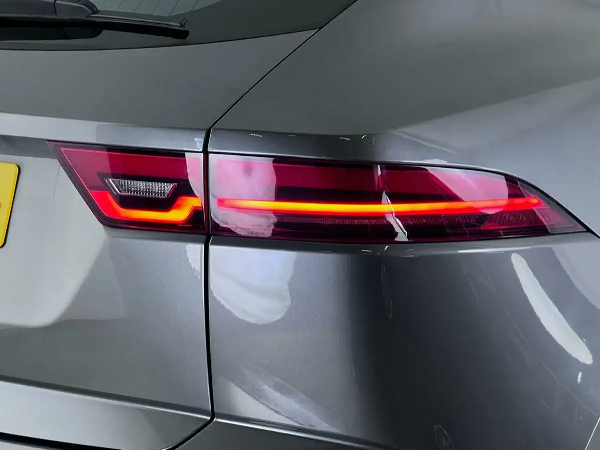 2018-jaguar-e-pace-20-i4-r-dynamic-se-249ps-big-9