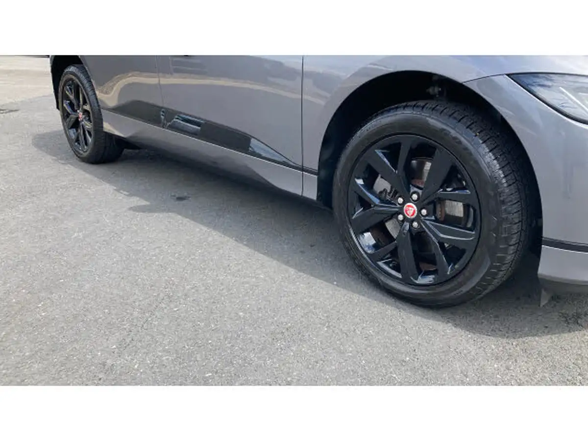 2021-jaguar-i-pace-ev400-black-big-33