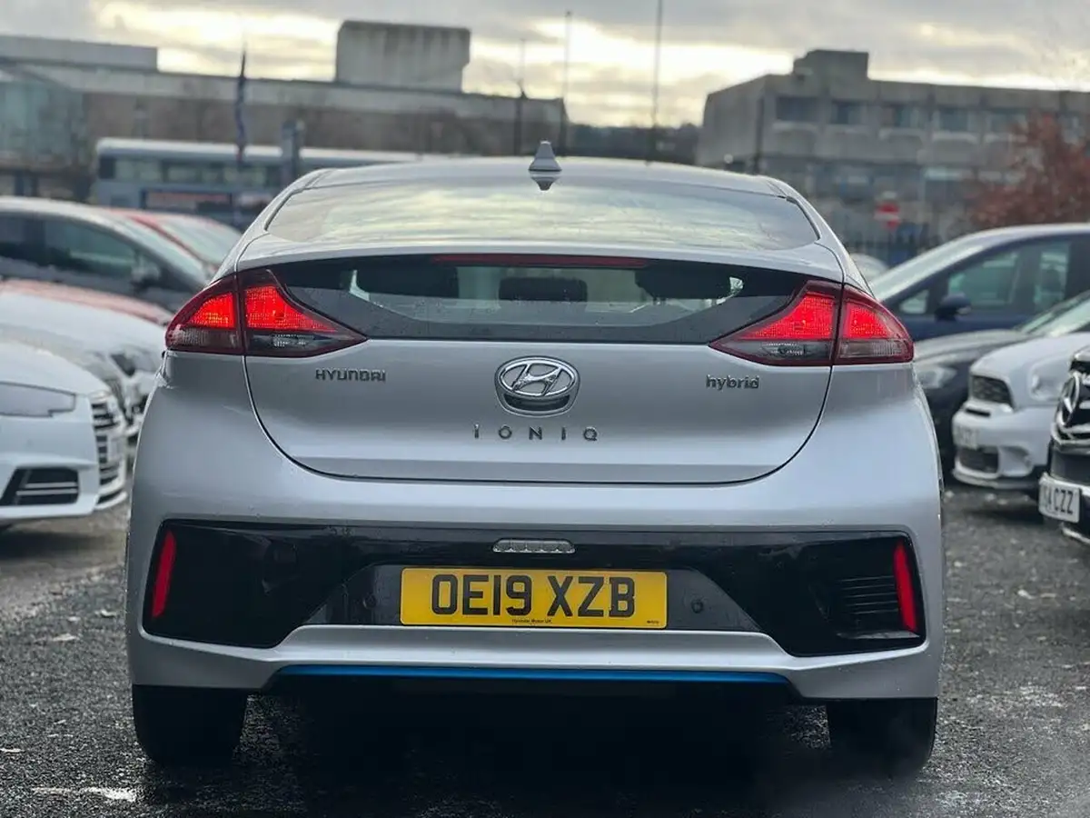 2019-hyundai-ioniq-16-gdi-se-hybrid-big-4