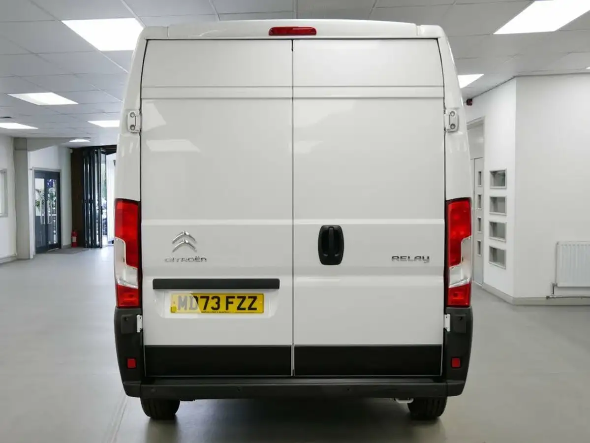 2023-citroen-relay-22bluehdi-35-l3h2-enterprise-edition-panel-big-19