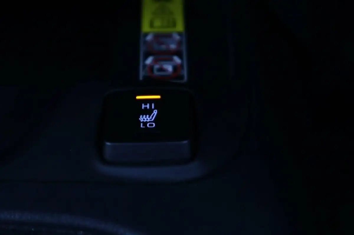 2023-toyota-corolla-18-vvt-i-icon-138bhp-touring-sports-5d-big-51