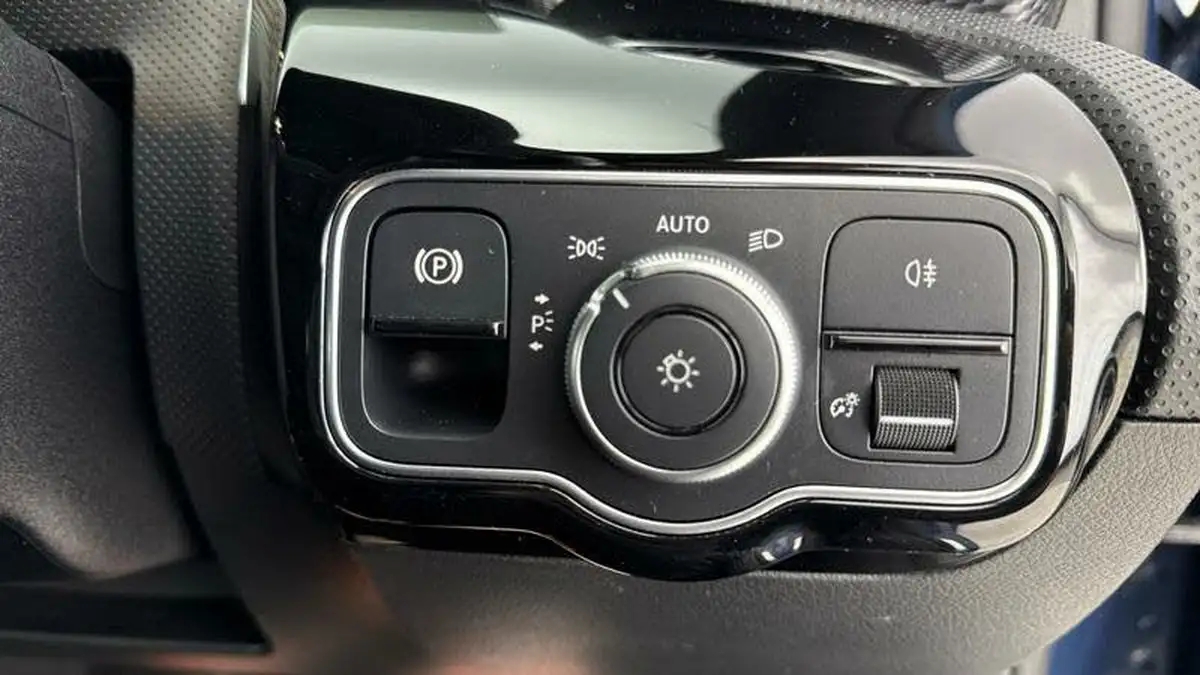 2022-mercedes-benz-a-class-13-a180-sport-executive-edition-hatchback-5d-7g-dct-big-19