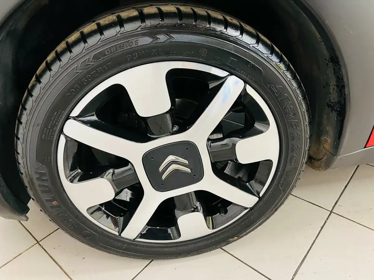 2015-citroen-c4-cactus-12-flair-110ps-ss-big-22