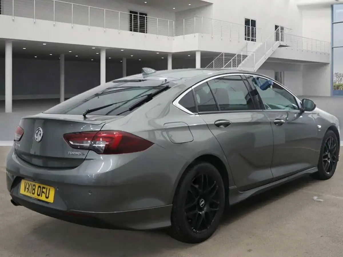 2018-vauxhall-insignia-grand-sport-20td-sri-vx-line-nav-auto-big-2