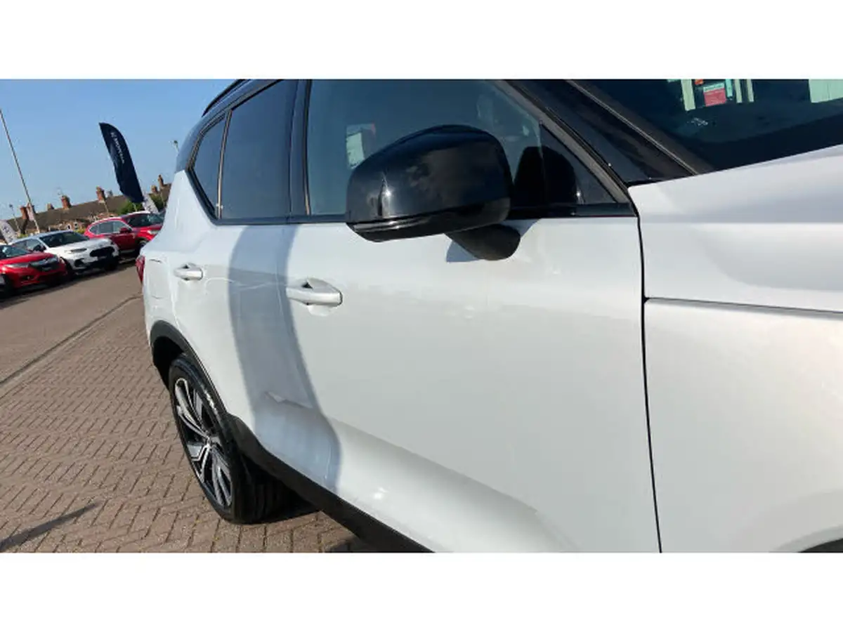 2022-volvo-xc40-15-t5-r-design-pro-big-23