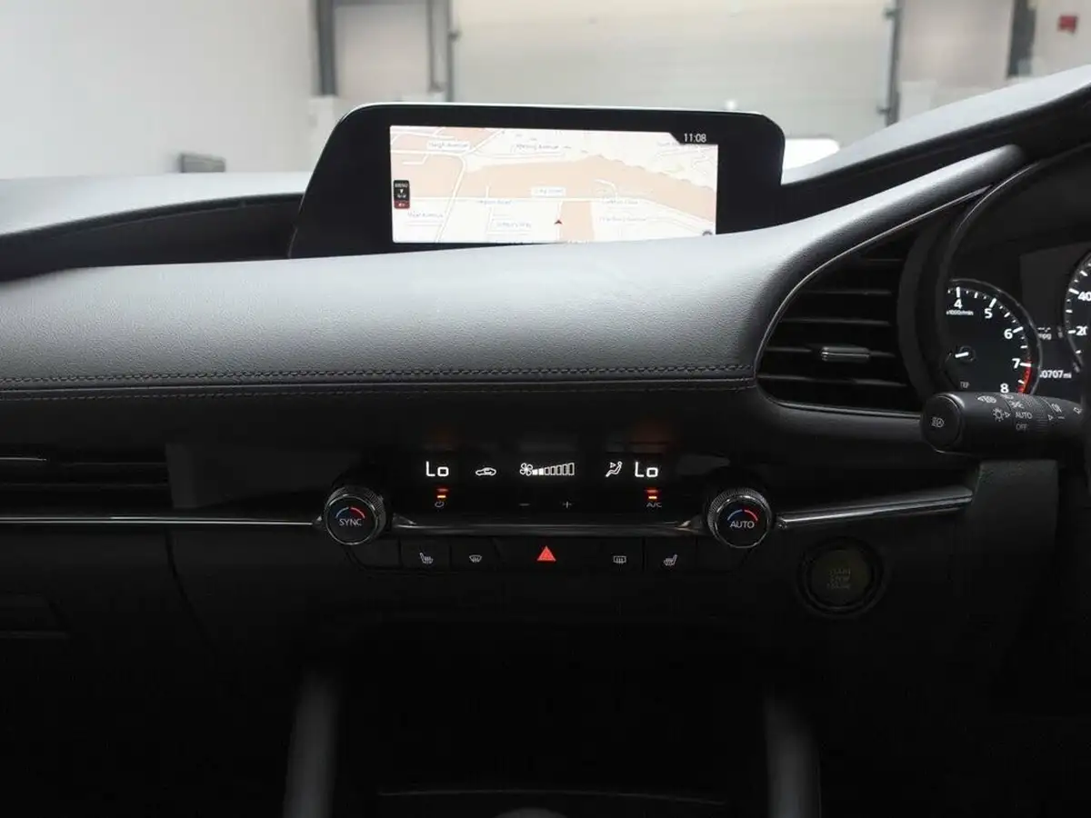 2022-mazda-mazda3-20-se-l-lux-122ps-hatchback-5d-auto-big-31