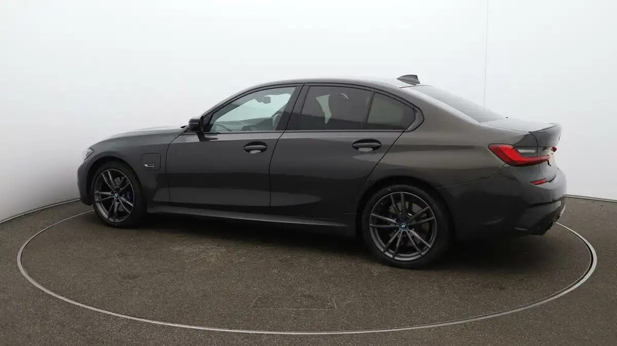 2021-bmw-3-series-20-330e-m-sport-pro-edition-saloon-4d-big-45