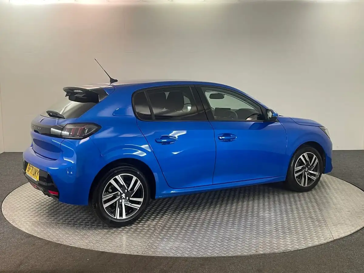 2021-peugeot-208-12-puretech-allure-100bhp-big-5