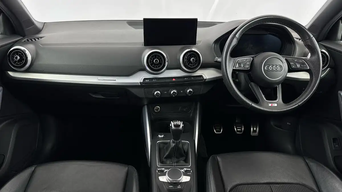 2021-audi-q2-10-30-tfsi-s-line-big-10