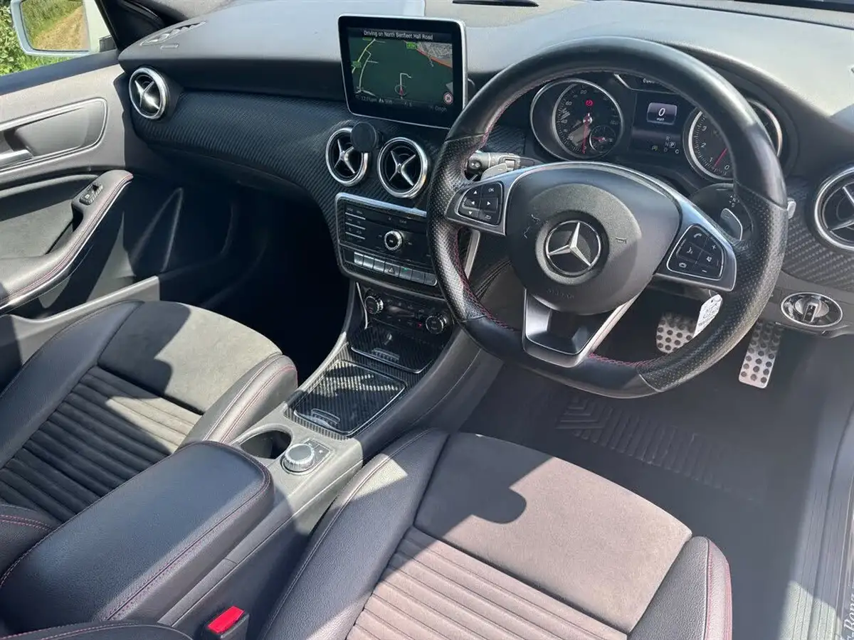 2016-mercedes-benz-a-class-16-a200-amg-line-premiumss-7g-dct-big-5