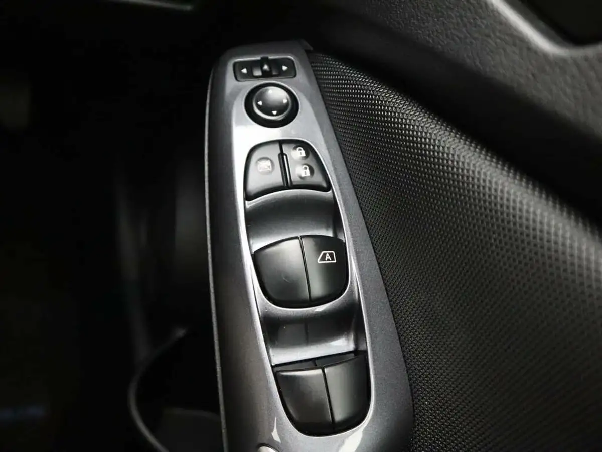 2023-nissan-juke-10-dig-t-visia-big-31