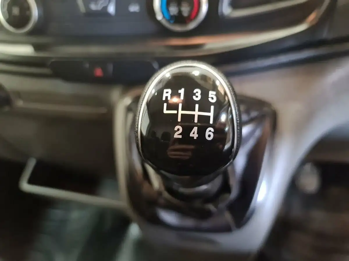 2024-ford-transit-big-28