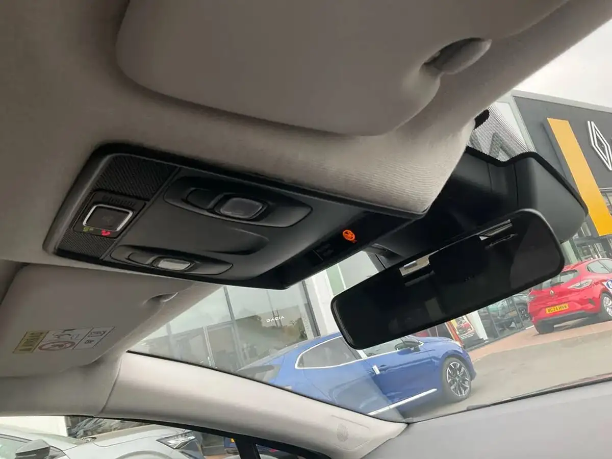 2021-renault-captur-10-tce-iconic-90ps-big-15