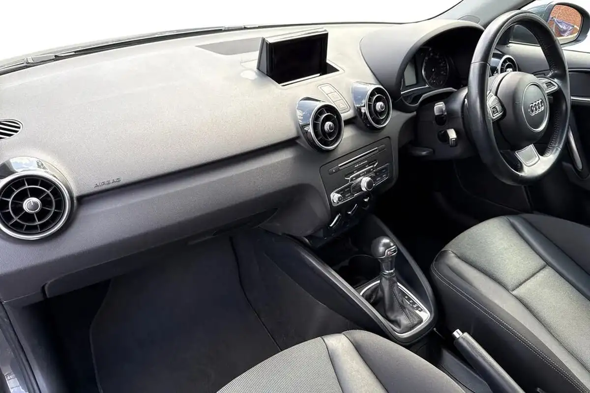 2017-audi-a1-14-tfsi-sportback-5d-s-tronic-big-14