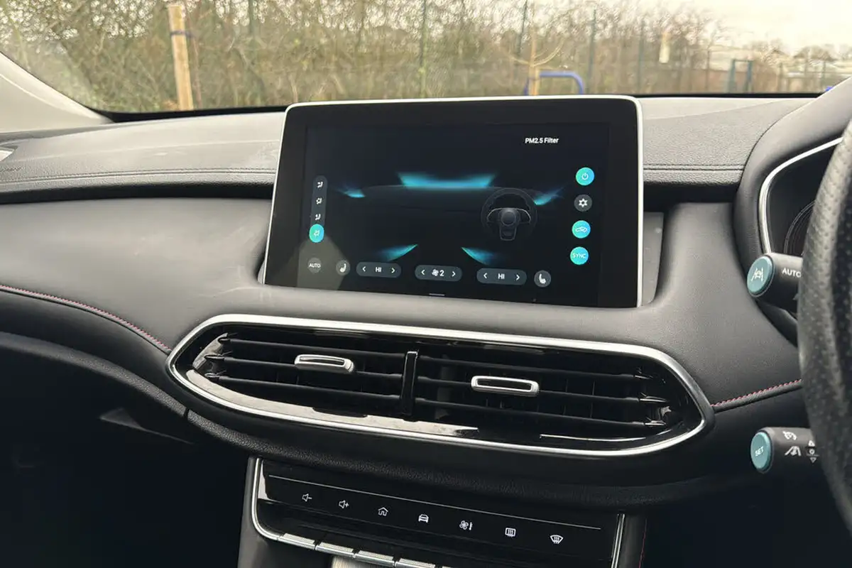2023-mg-hs-15t-gdi-trophy-258ps-plug-in-hybrid-auto-big-15
