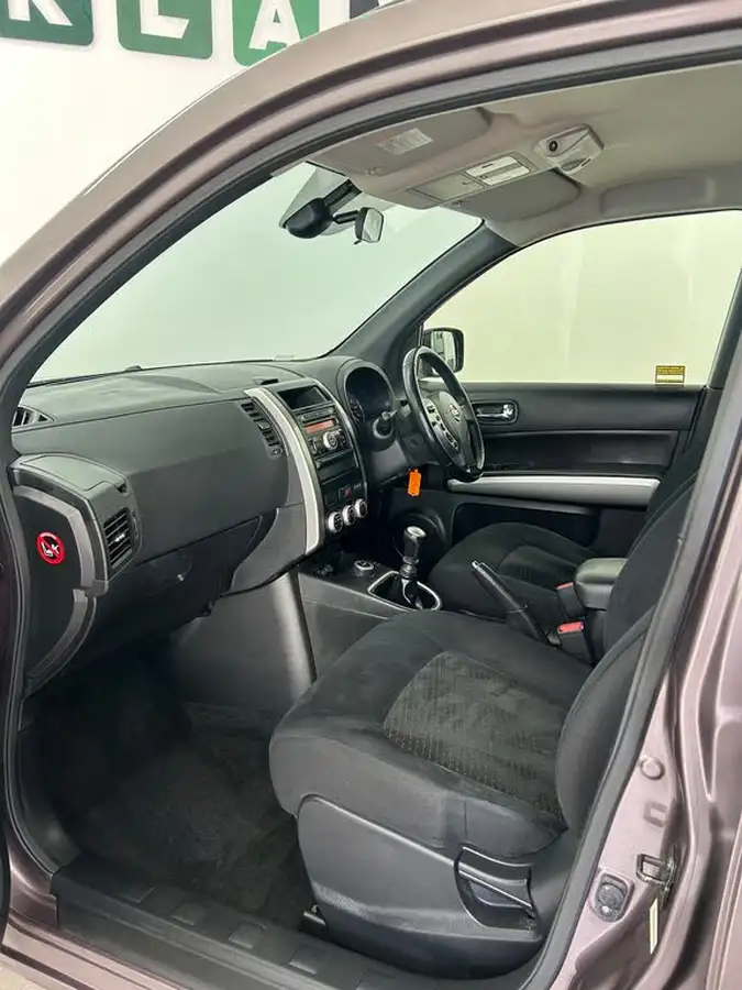 2013-nissan-x-trail-20td-acenta-big-10
