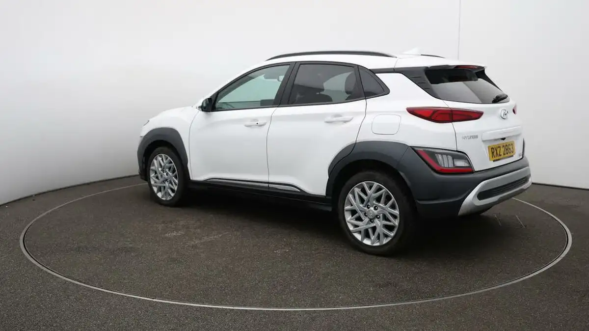 2022-hyundai-kona-16-gdi-premium-big-63