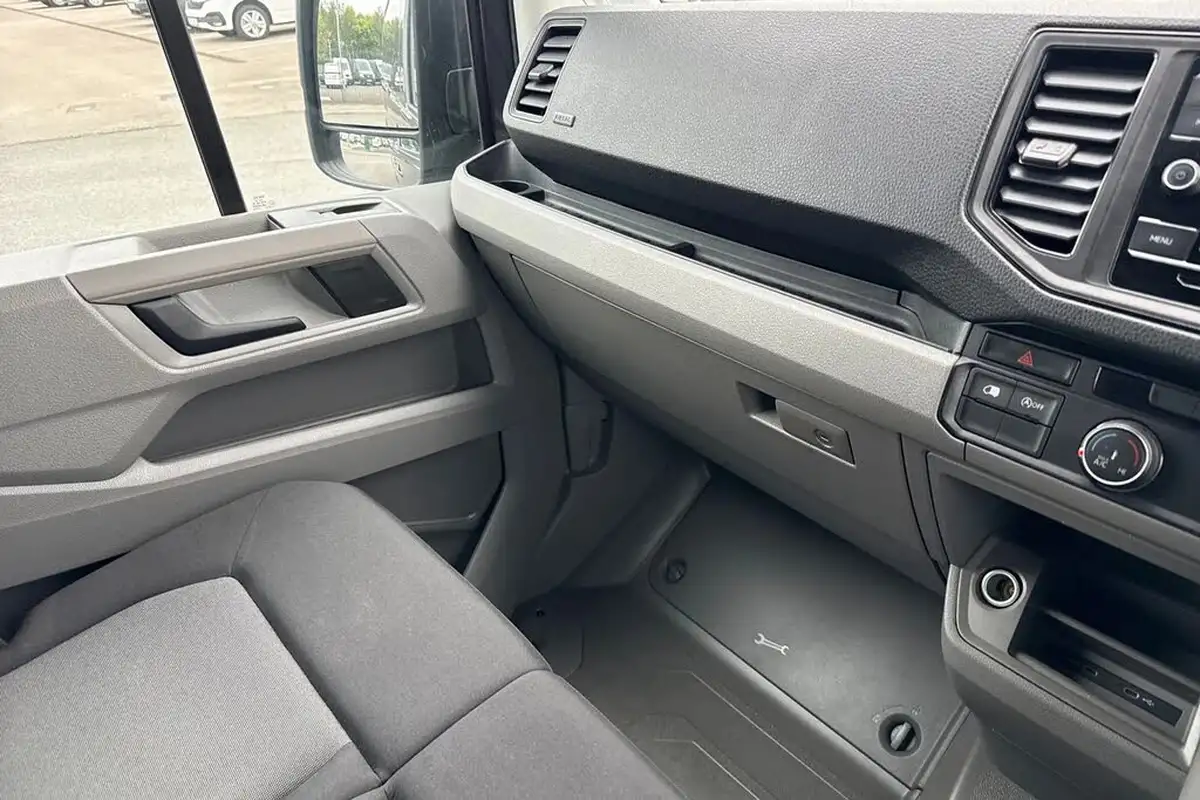 2024-volkswagen-crafter-20tdi-cr35-lwb-commerce-plus-140pseu6d-auto-big-18