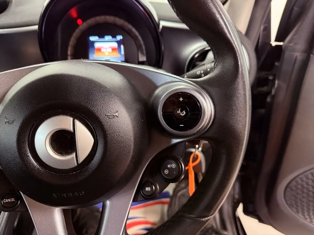2017-smart-fortwo-09-prime-premiumss-coupe-twinamic-big-36