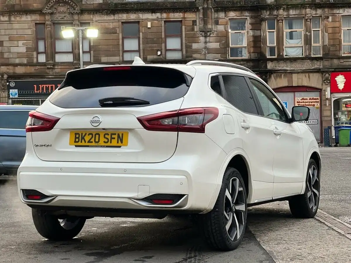 2020-nissan-qashqai-13-dig-t-tekna-160ps-19in-alloys-dct-big-5