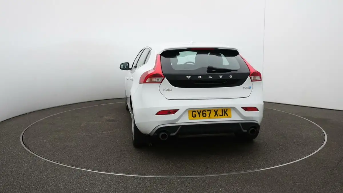 2018-volvo-v40-20-t3-r-design-nav-plus-big-56