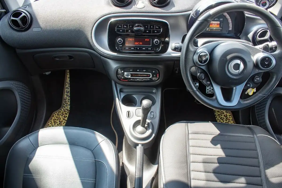 2017-smart-fortwo-10-prime-sport-71bhp-ss-coupe-twinamic-big-1