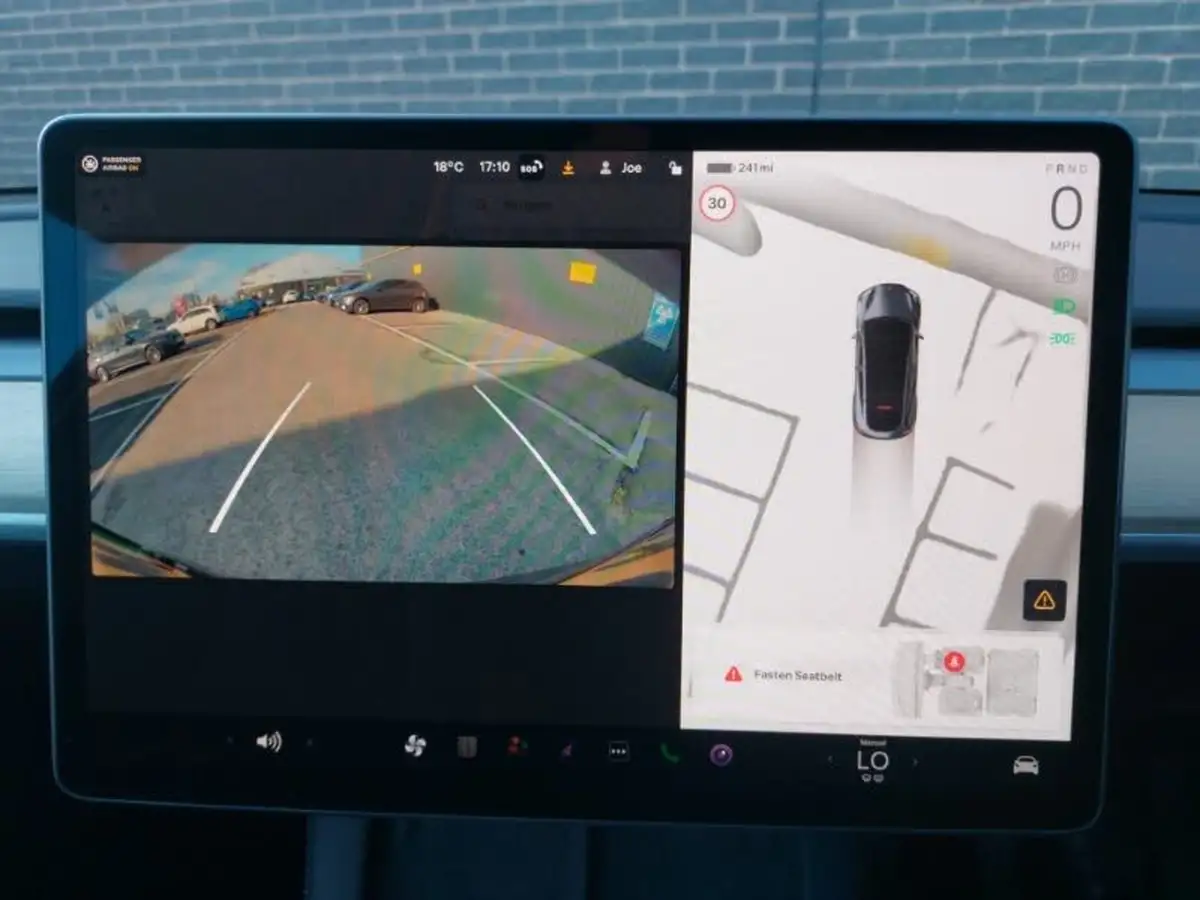 2023-tesla-model-y-e-rwd-big-10