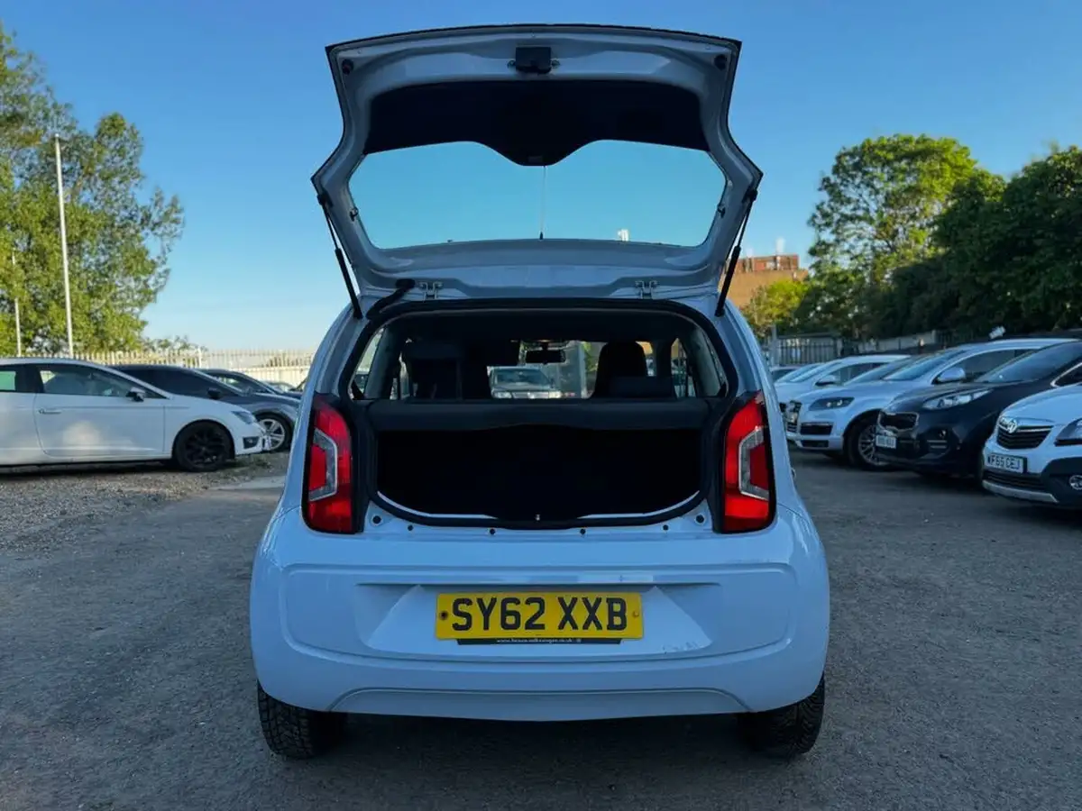 2012-volkswagen-up-10-take-up-59bhp-3d-big-9