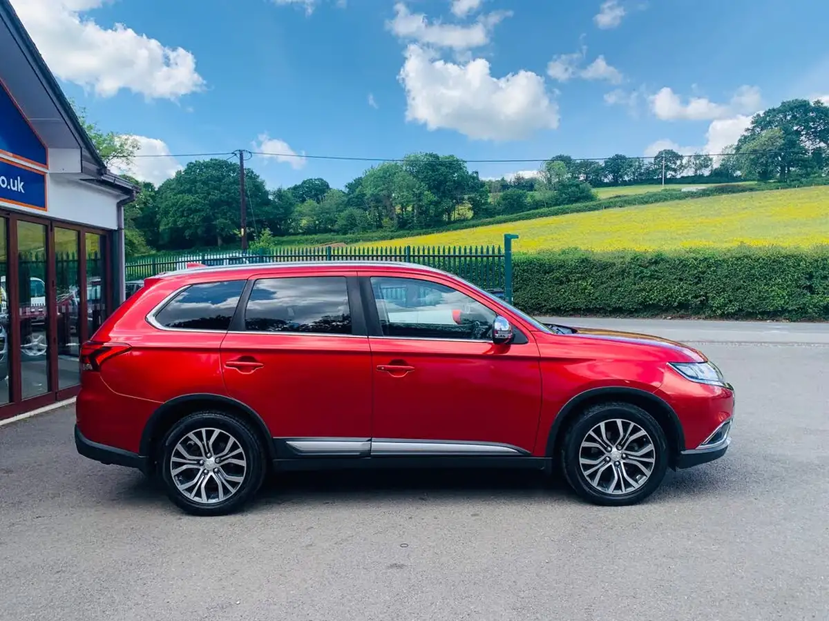 2018-mitsubishi-outlander-22di-d-4-big-17