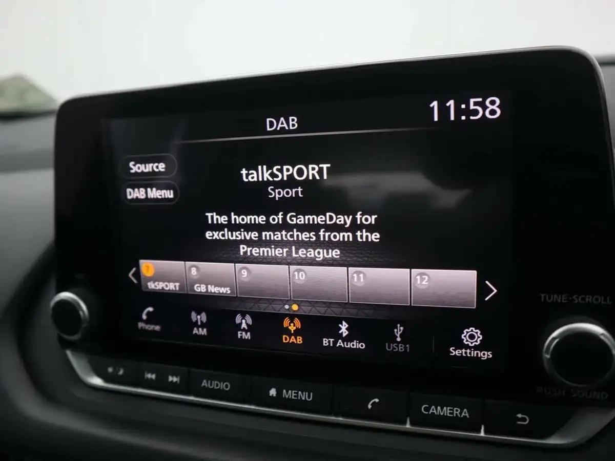 2022-nissan-qashqai-15-acenta-premium-big-18