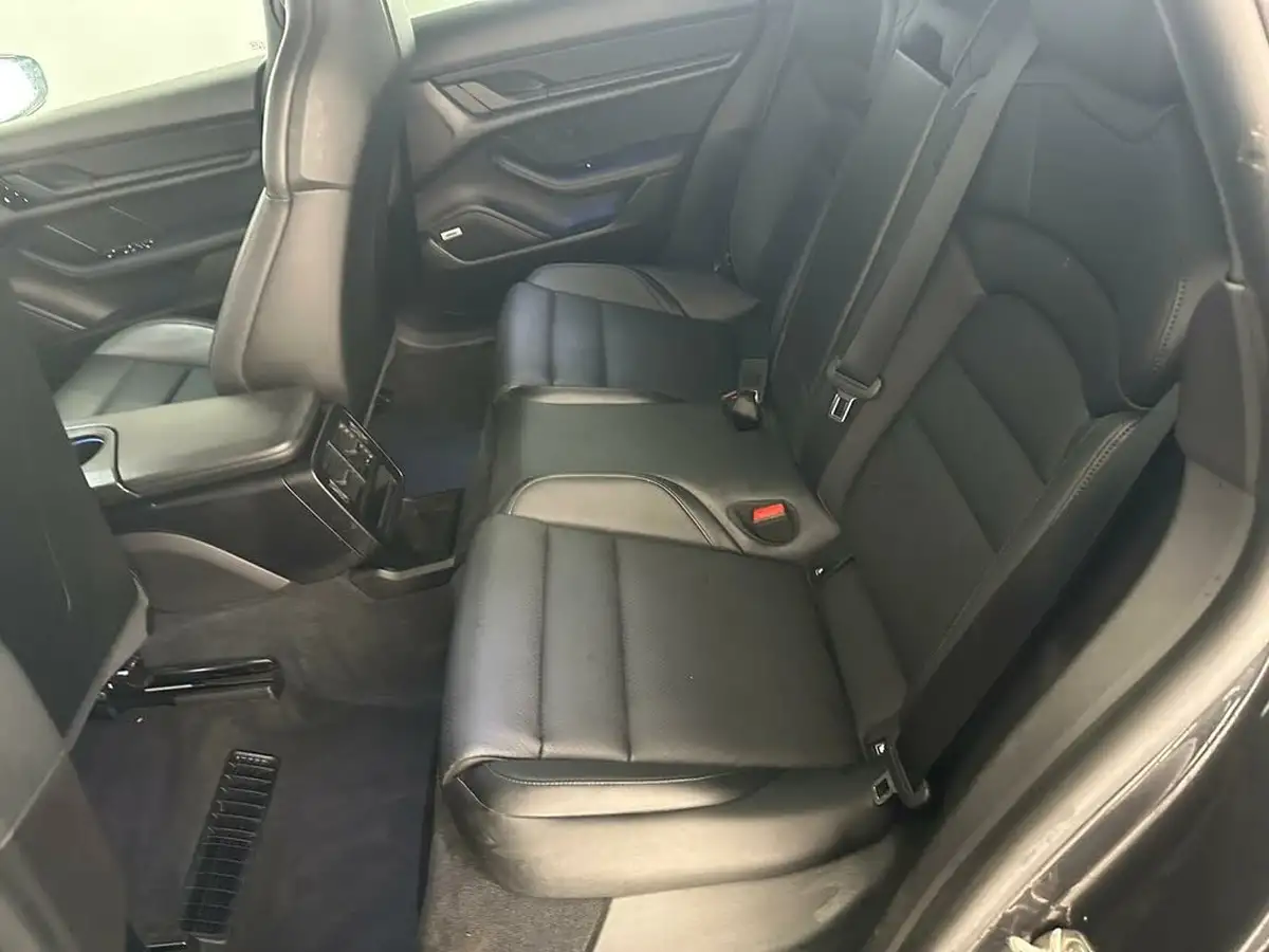 2021-porsche-taycan-e-base-476ps-performance-battery-plus-big-13