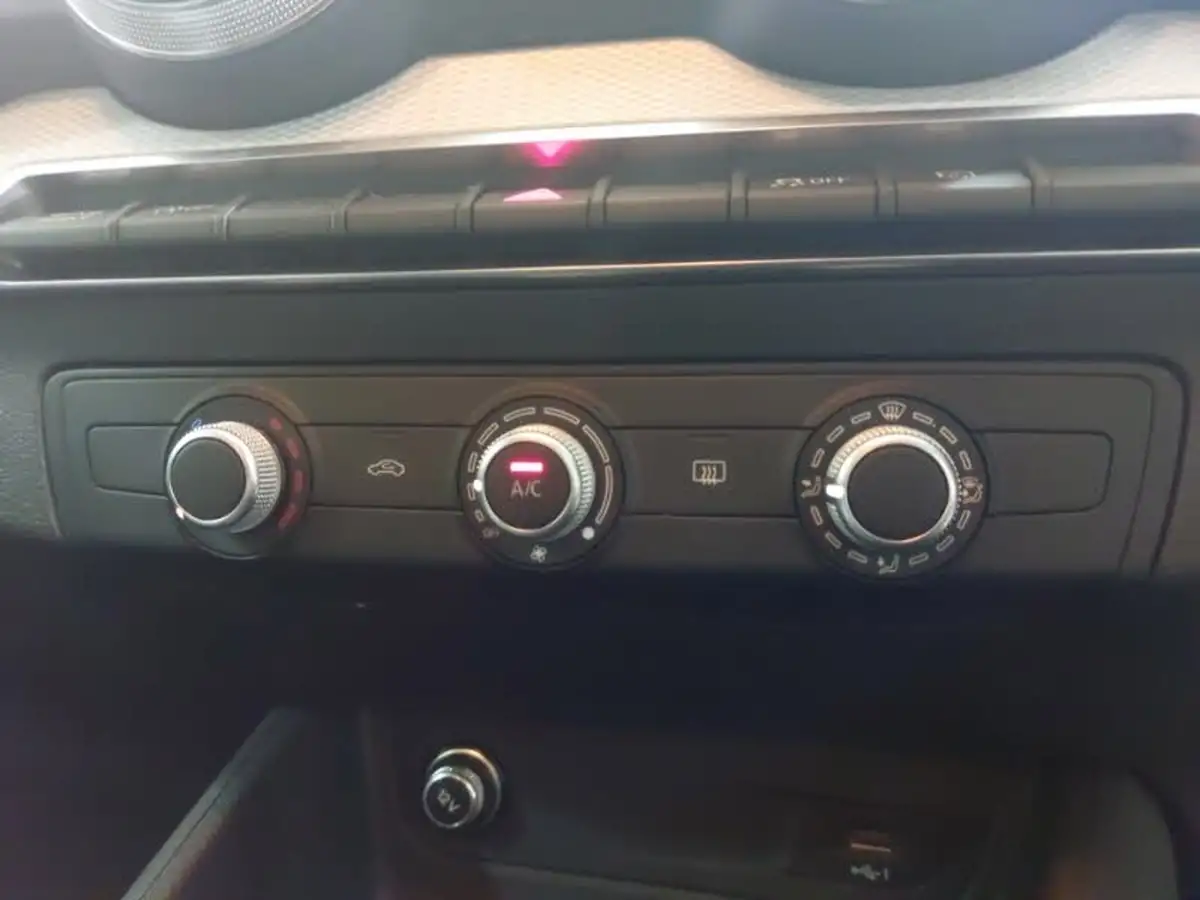 2022-audi-q2-10-30-tfsi-sport-big-17