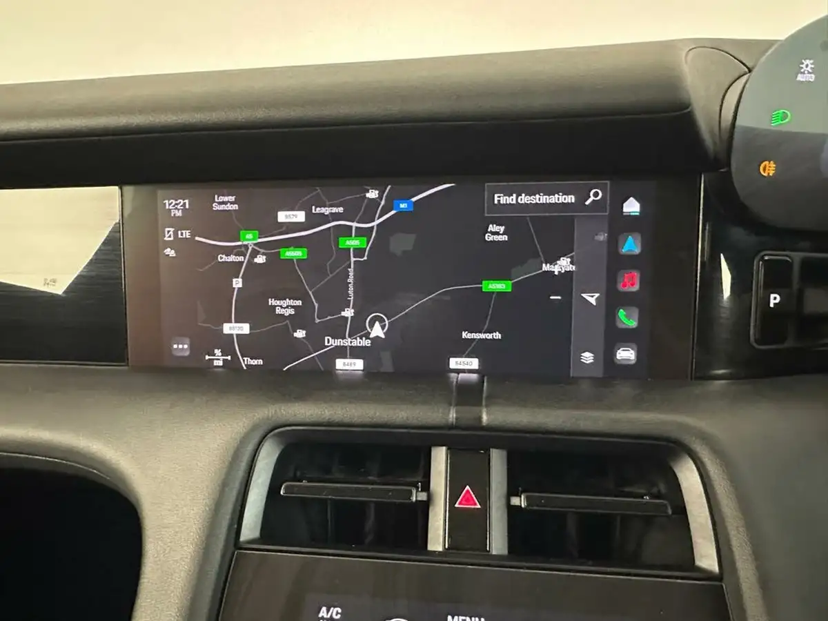 2021-porsche-taycan-e-base-476ps-performance-battery-plus-big-37
