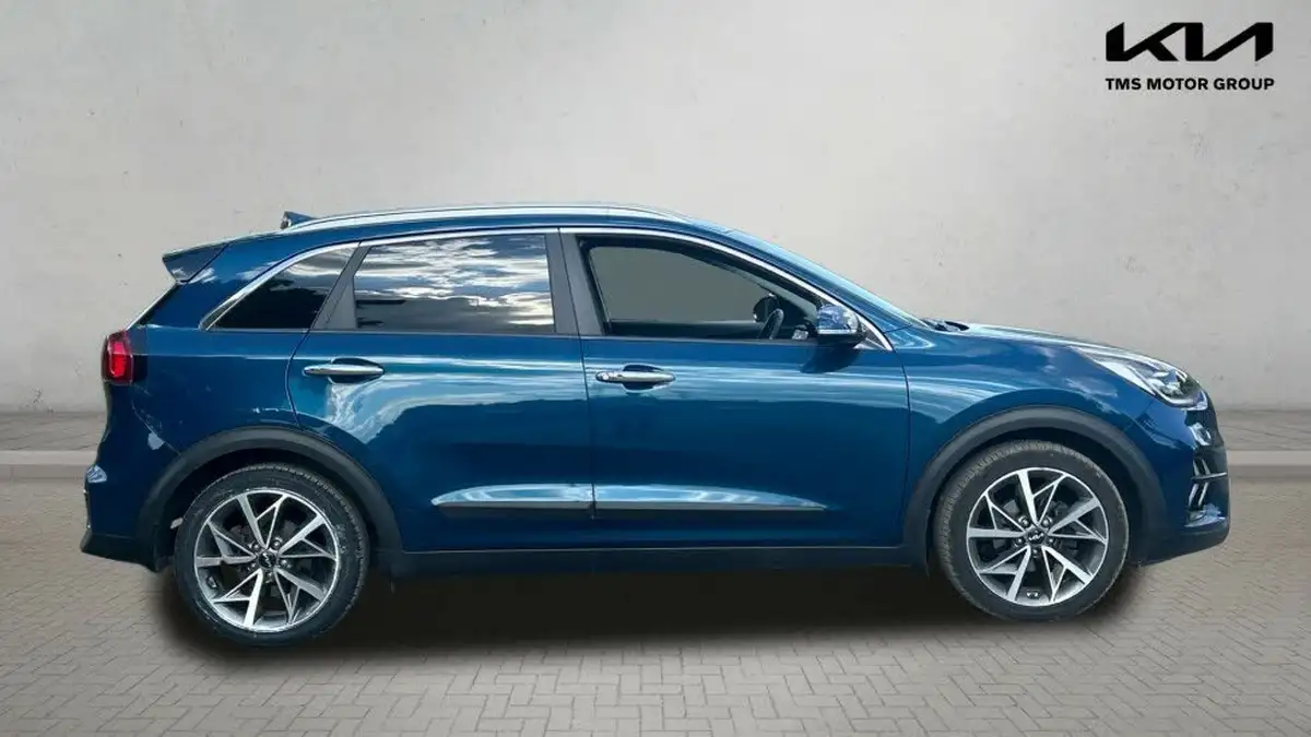 2022-kia-niro-16-gdi-4-139bhp-132kwh-big-3